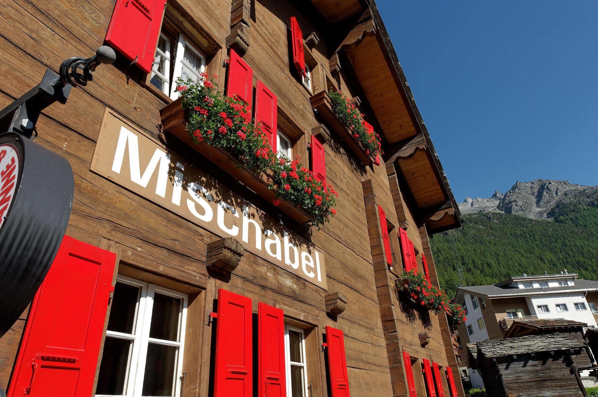 Hotel Walliserkanne Grachen Exterior photo